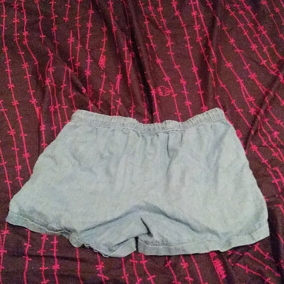 Shorts - Picture 2 of 2